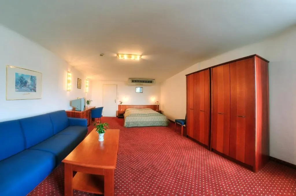 Aparthotel Appartements Carlton Opera Wien