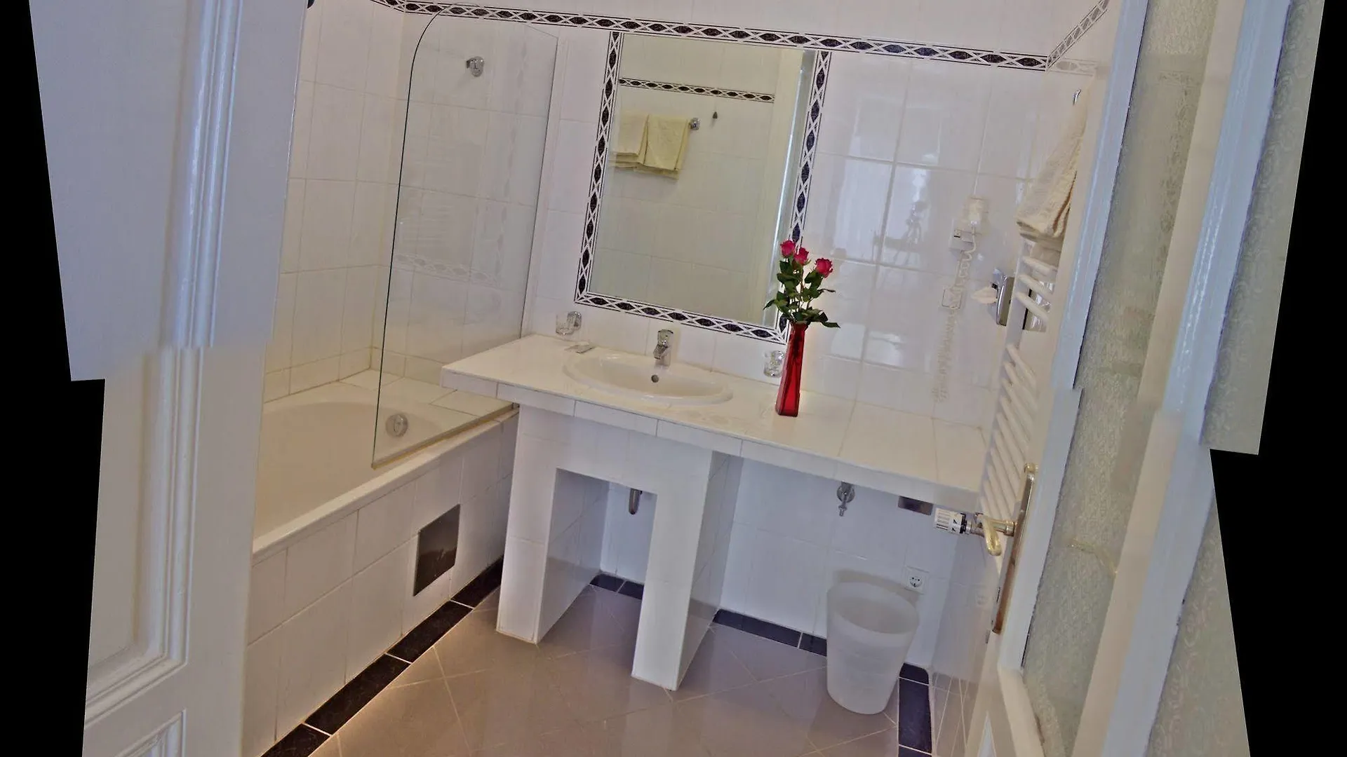 *** Hotel apartamentowy Appartements Carlton Opera Wiedeń Austria