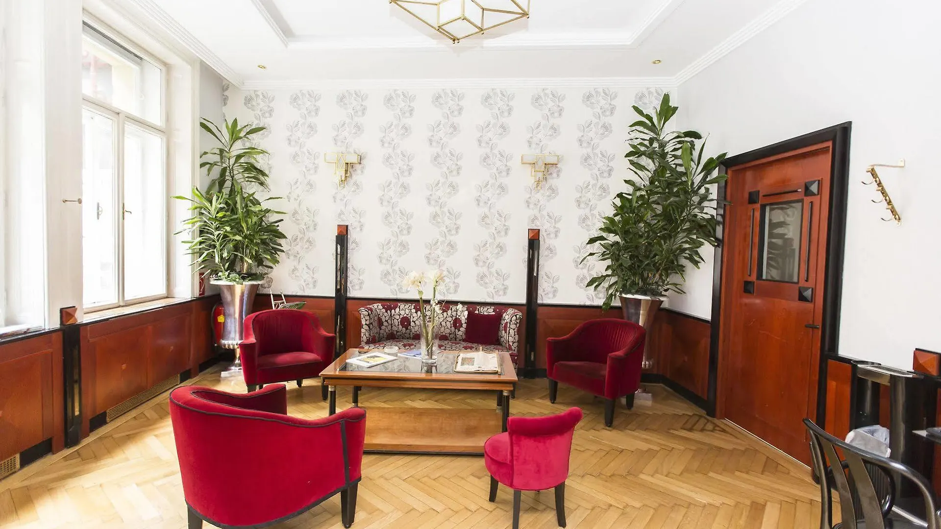 *** Aparthotel Appartements Carlton Opera Vienna Austria