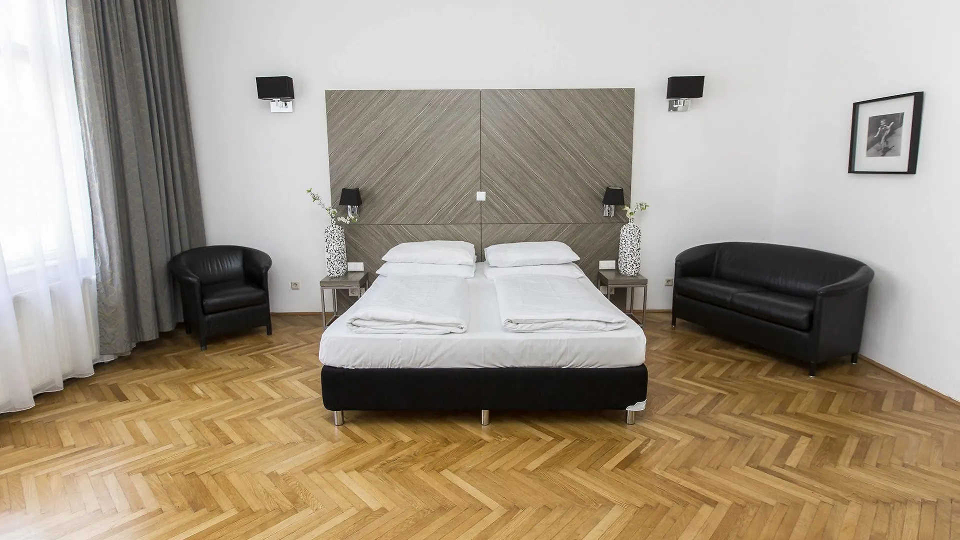 Appartements Carlton Opera Vienna 3*,